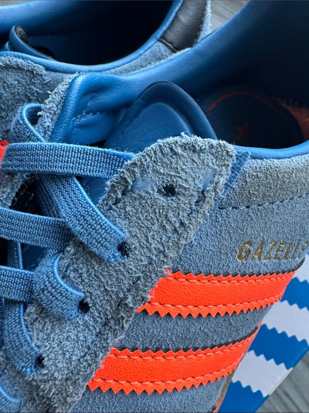 adidas GAZELLE SHOES - Big Kids Size 1 (comes with box)